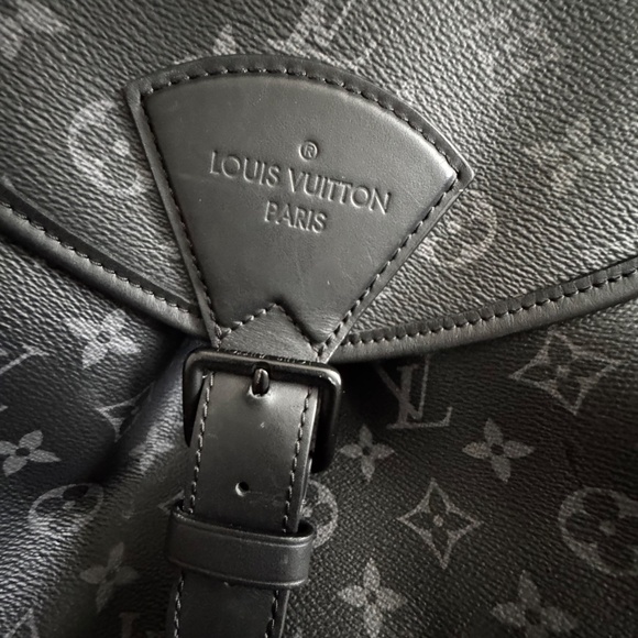 Louis Vuitton Montsouris  Backpack - Picture 2 of 5